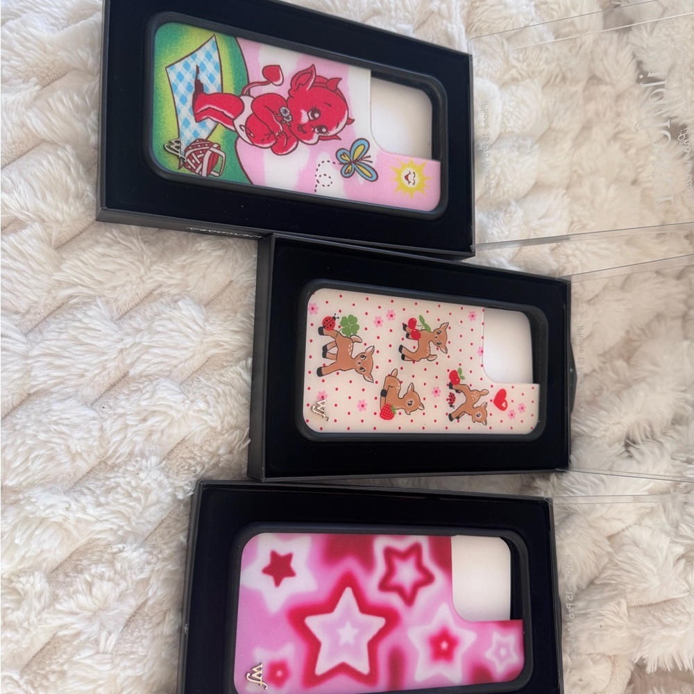 IPHONE 15 PRO MAX WILDFLOWER CASES PERFECT CONDITION! 3 for the price of 1!